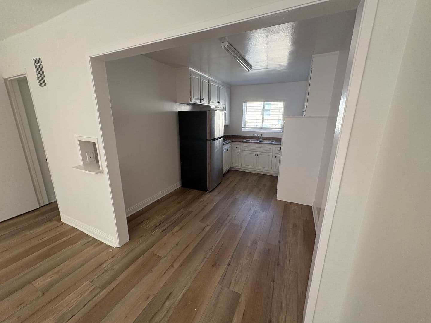 Los Angeles Apartment: 1541 N Formosa Ave.