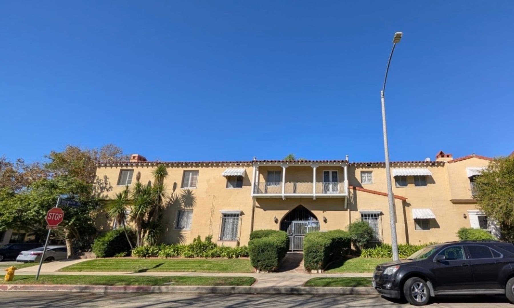 Los Angeles Apartment: 1081-1099 S. Orange Grove Ave.