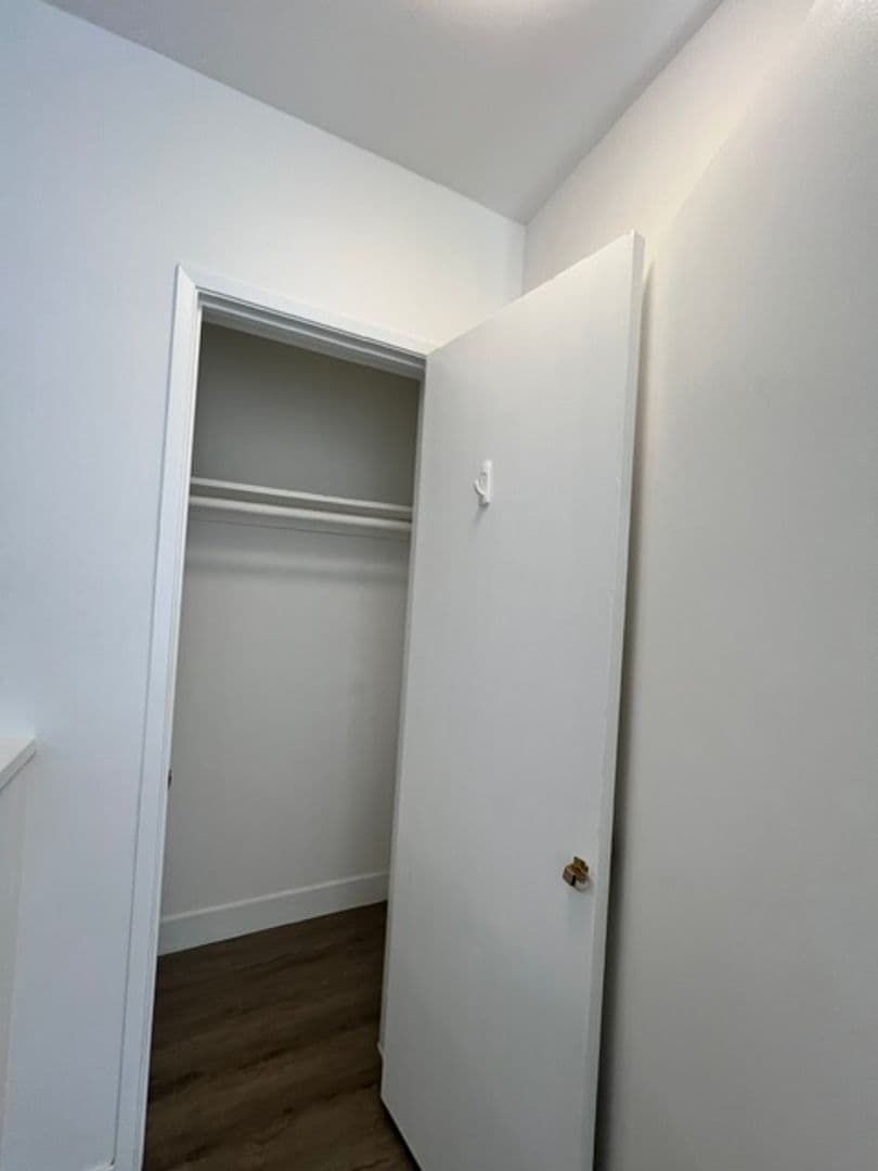 Los Angeles Apartment: 12756 Venice Blvd.