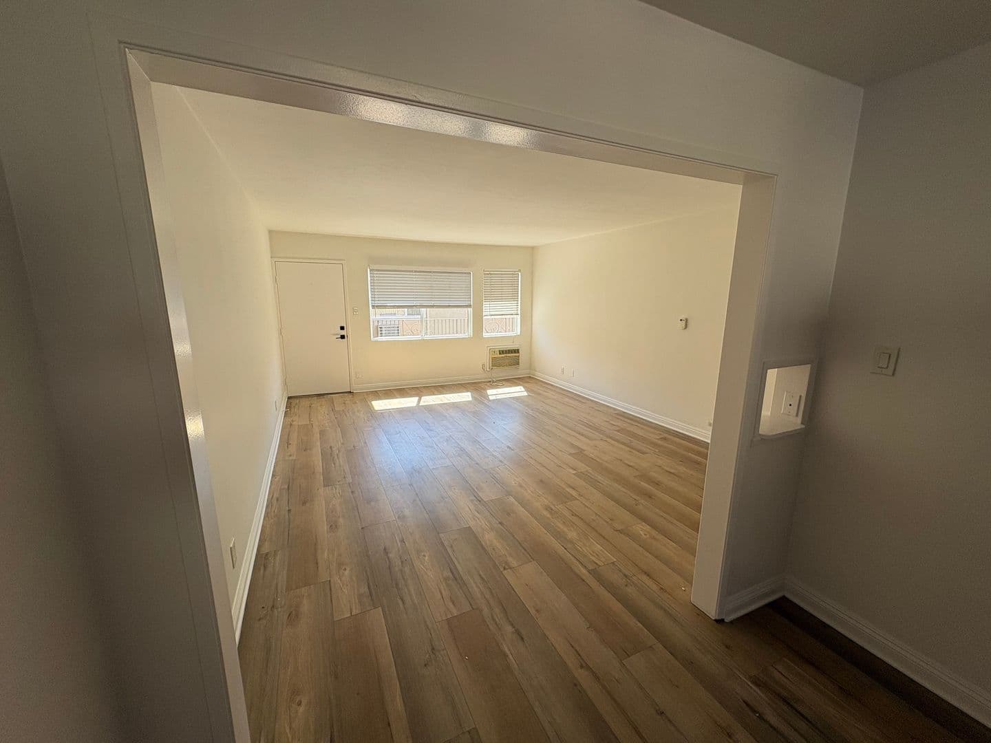 Los Angeles Apartment: 1541 N Formosa Ave.