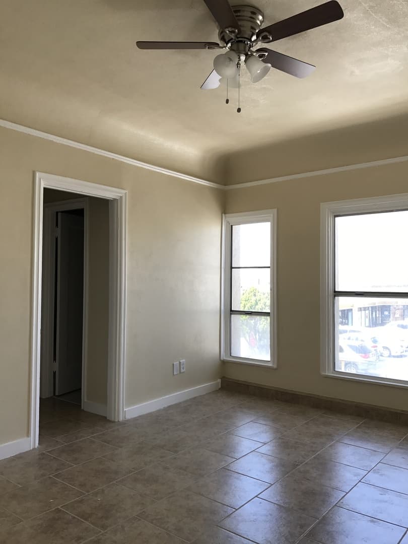 Los Angeles Apartment: 1308-1310 12th Avenue