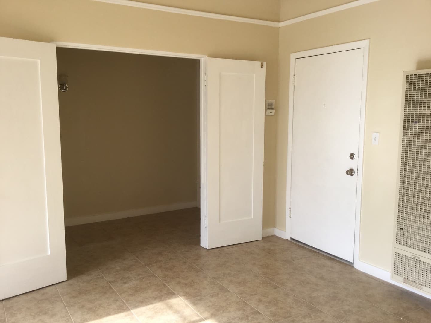 Los Angeles Apartment: 1308-1310 12th Avenue