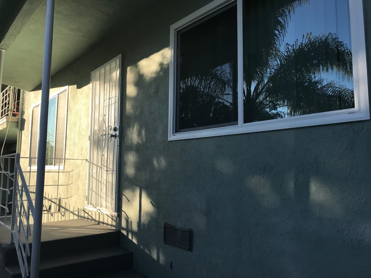 Inglewood Apartment: 905 Edgewood St.