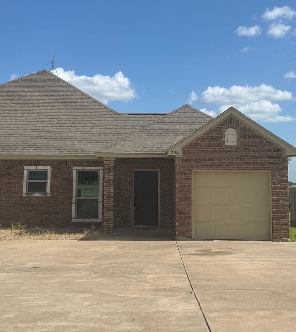 Millsap Townhome: 203 Walker Lane