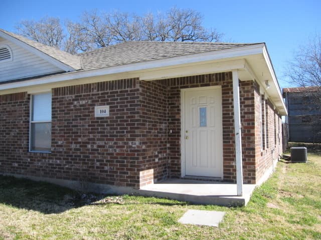Weatherford Townhome: 1563 Greenwood Rd. # 104