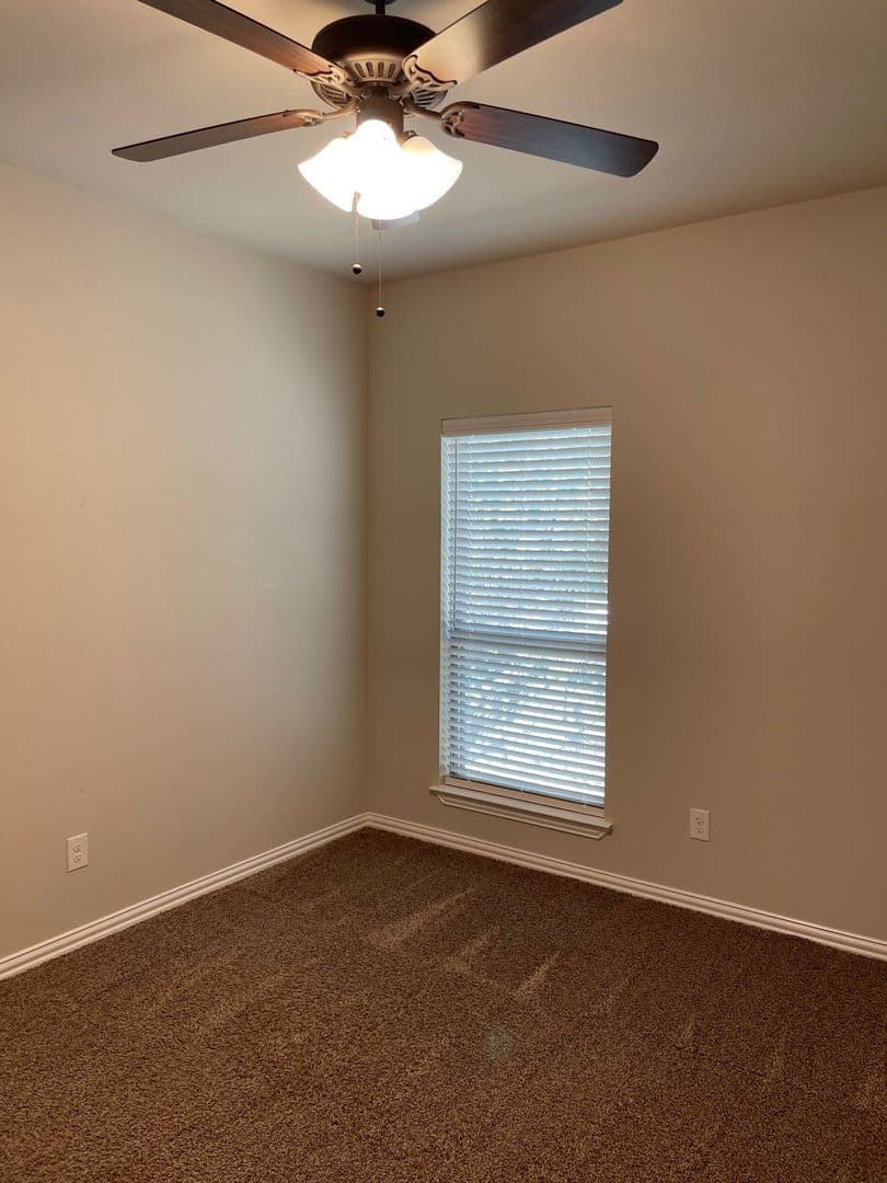 Weatherford Townhome: 1091 Grindstone Road Unit 101