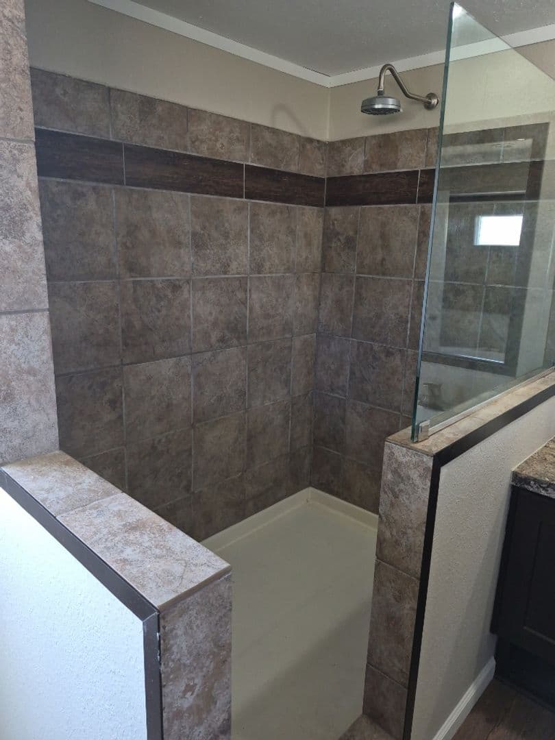 Weatherford House: 690 Toto Rd