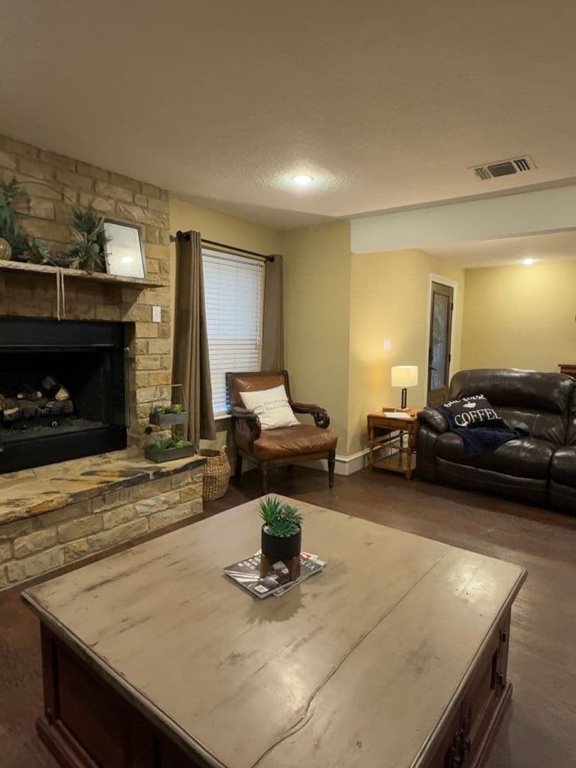 Weatherford House: 179  E. El Camino Real