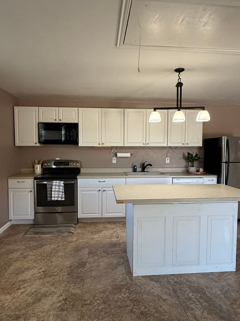 Aledo House: 8033 Lax Drive