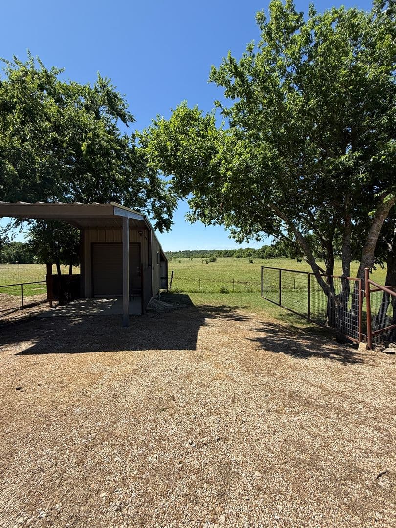 Aledo House: 8033 Lax Drive