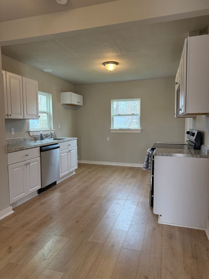 Mineral Wells House: 1001 SE 19th Street