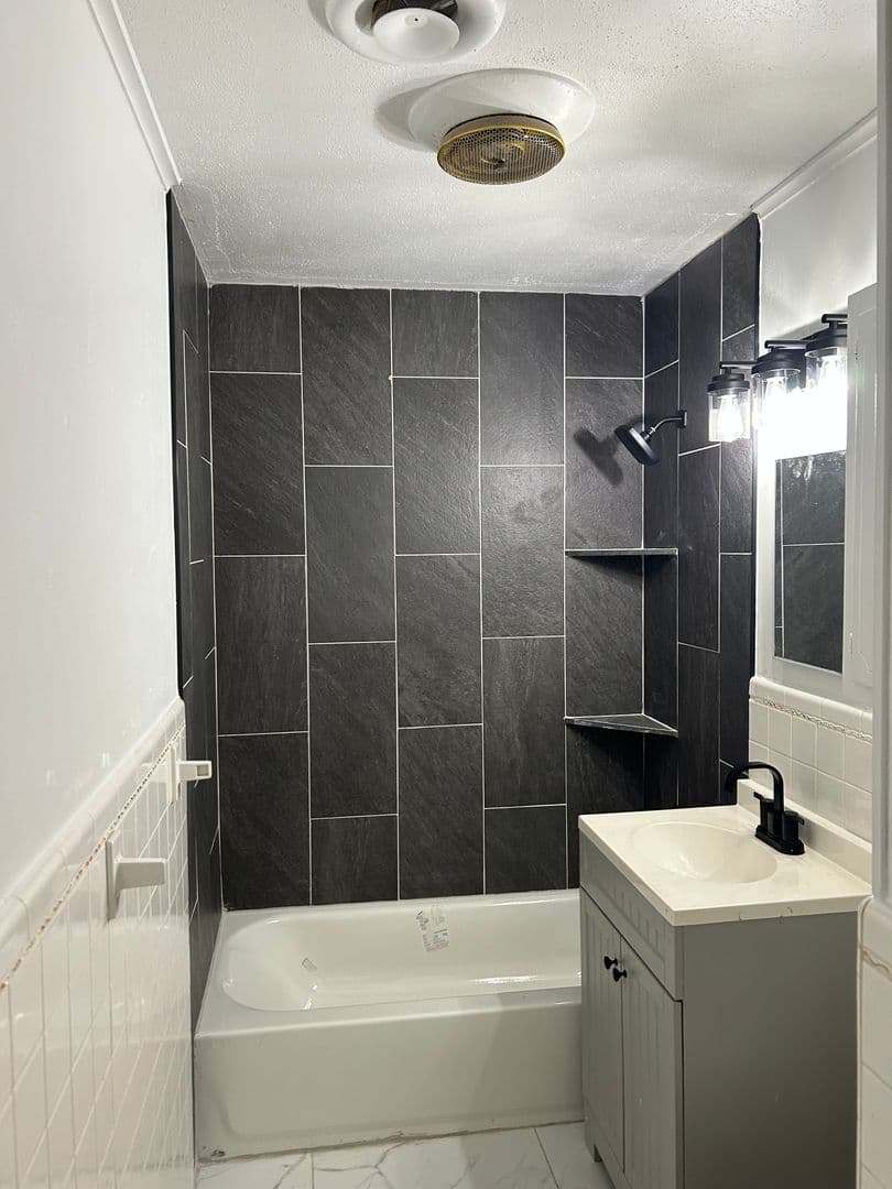 Mineral Wells House: 2405 NW 2nd Ave