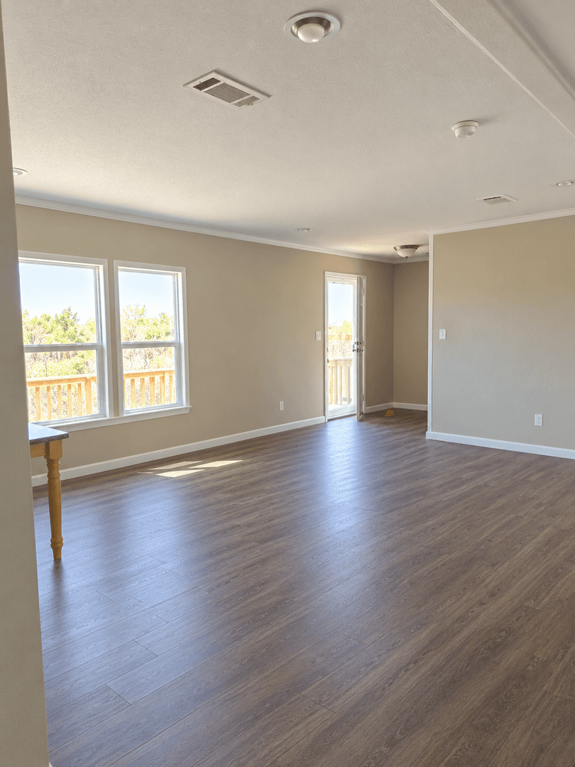 Weatherford House: 690 Toto Rd