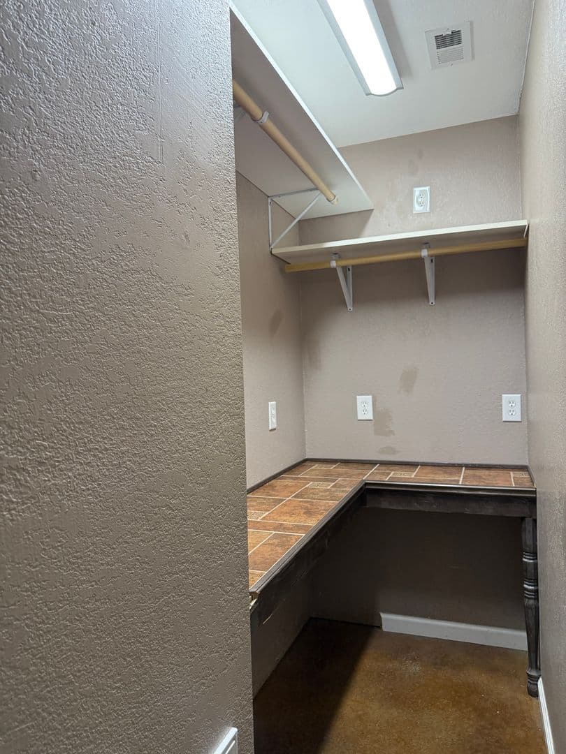 Aledo House: 8033 Lax Drive