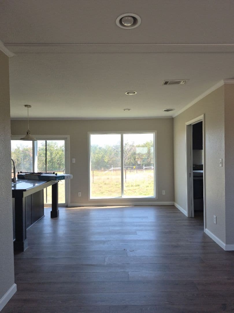 Weatherford House: 690 Toto Rd