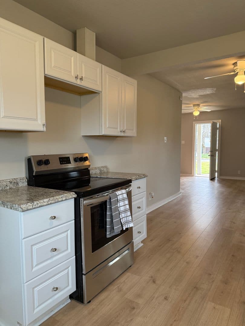 Mineral Wells House: 1001 SE 19th Street