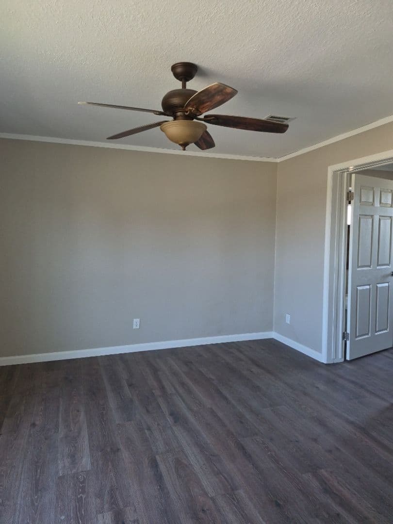Weatherford House: 690 Toto Rd