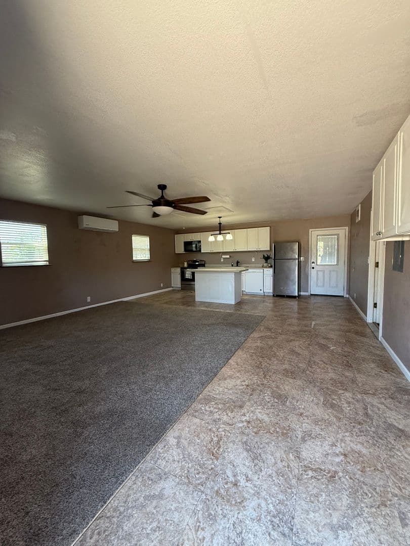 Aledo House: 8033 Lax Drive