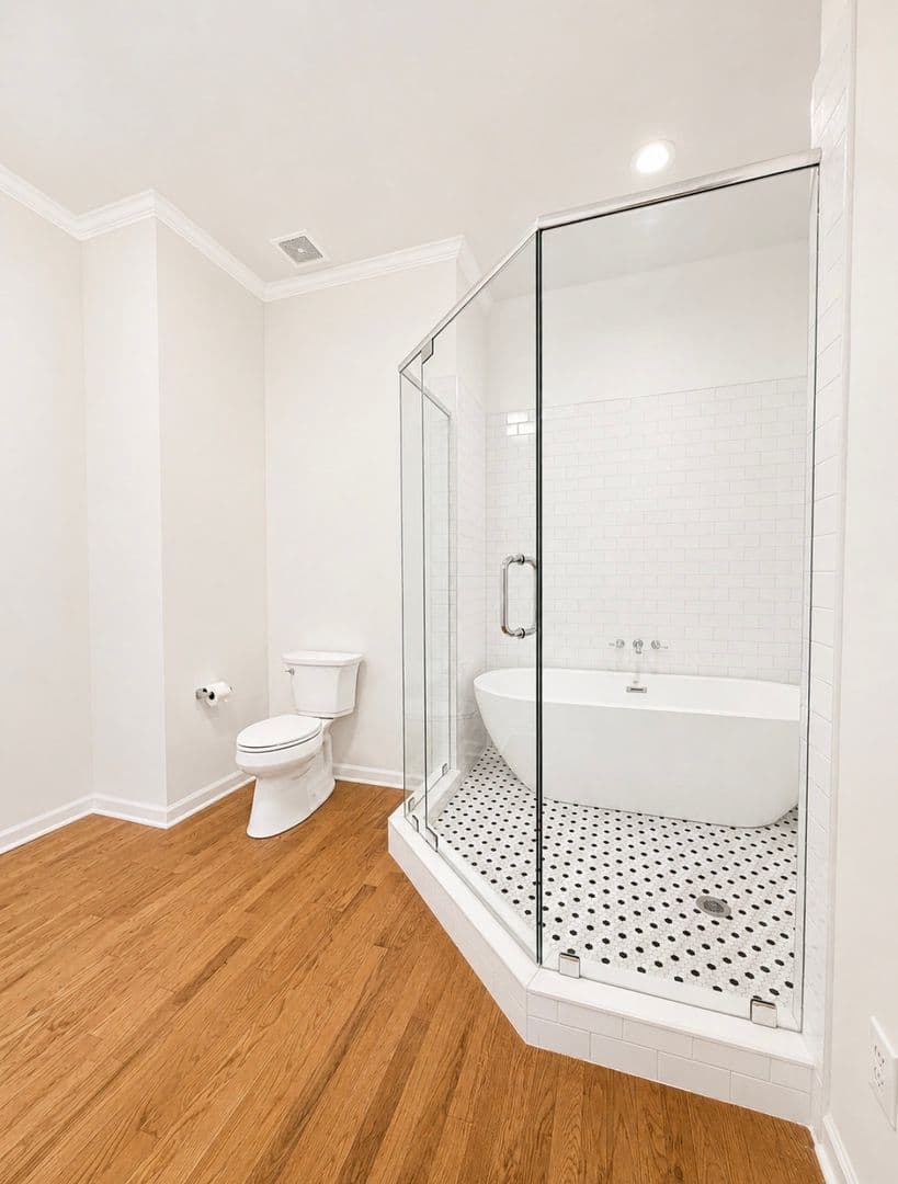 Cumming House: 3235 Bentwood Close