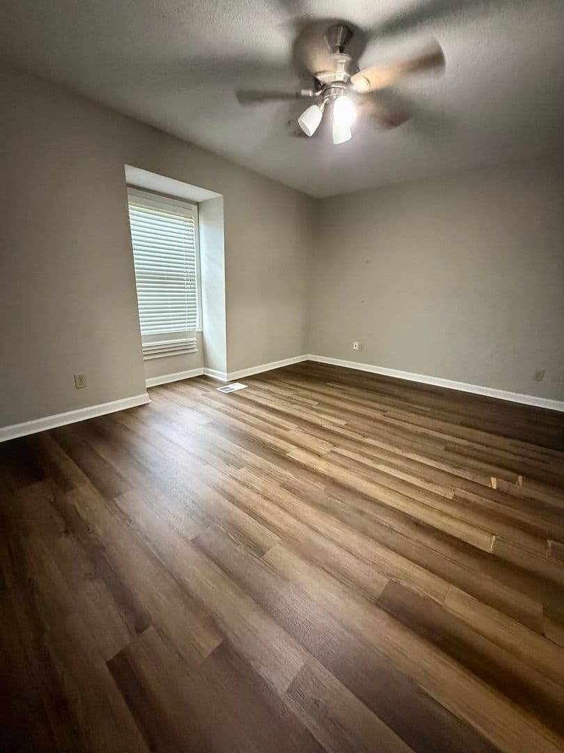 Oakwood Townhome: 3730 Old Flowery Branch Rd