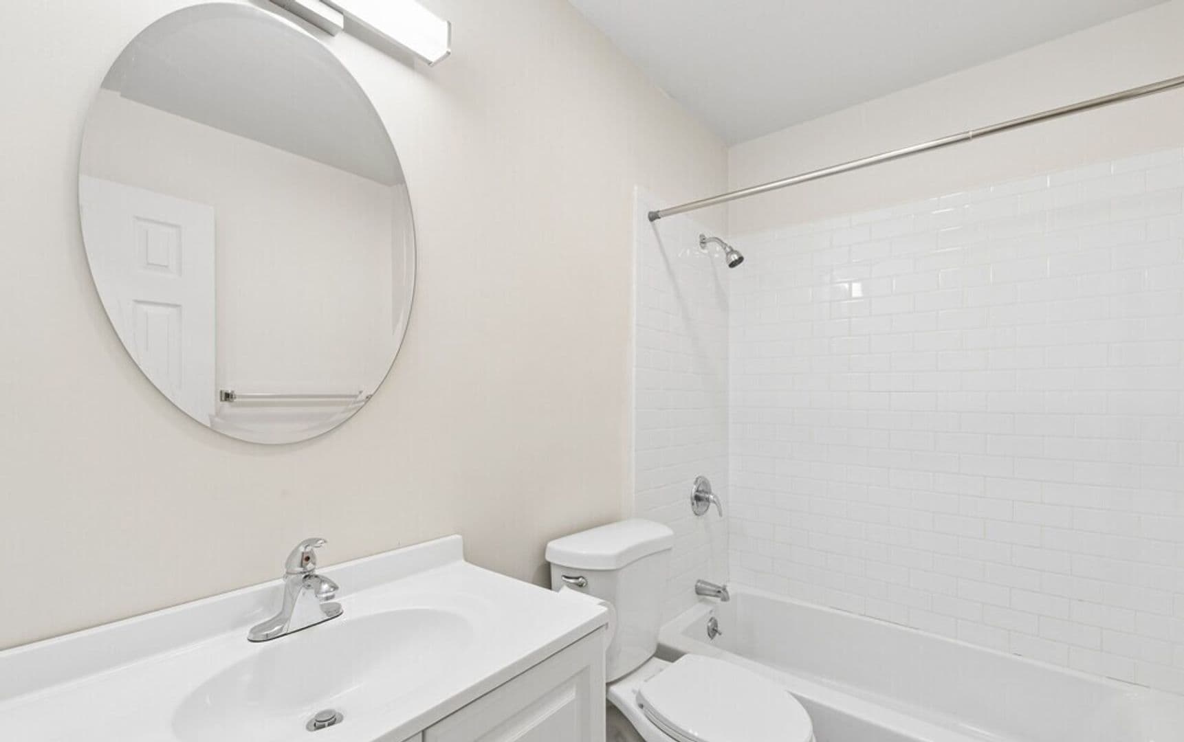 Middletown Apartment: 700 Stratford Lane