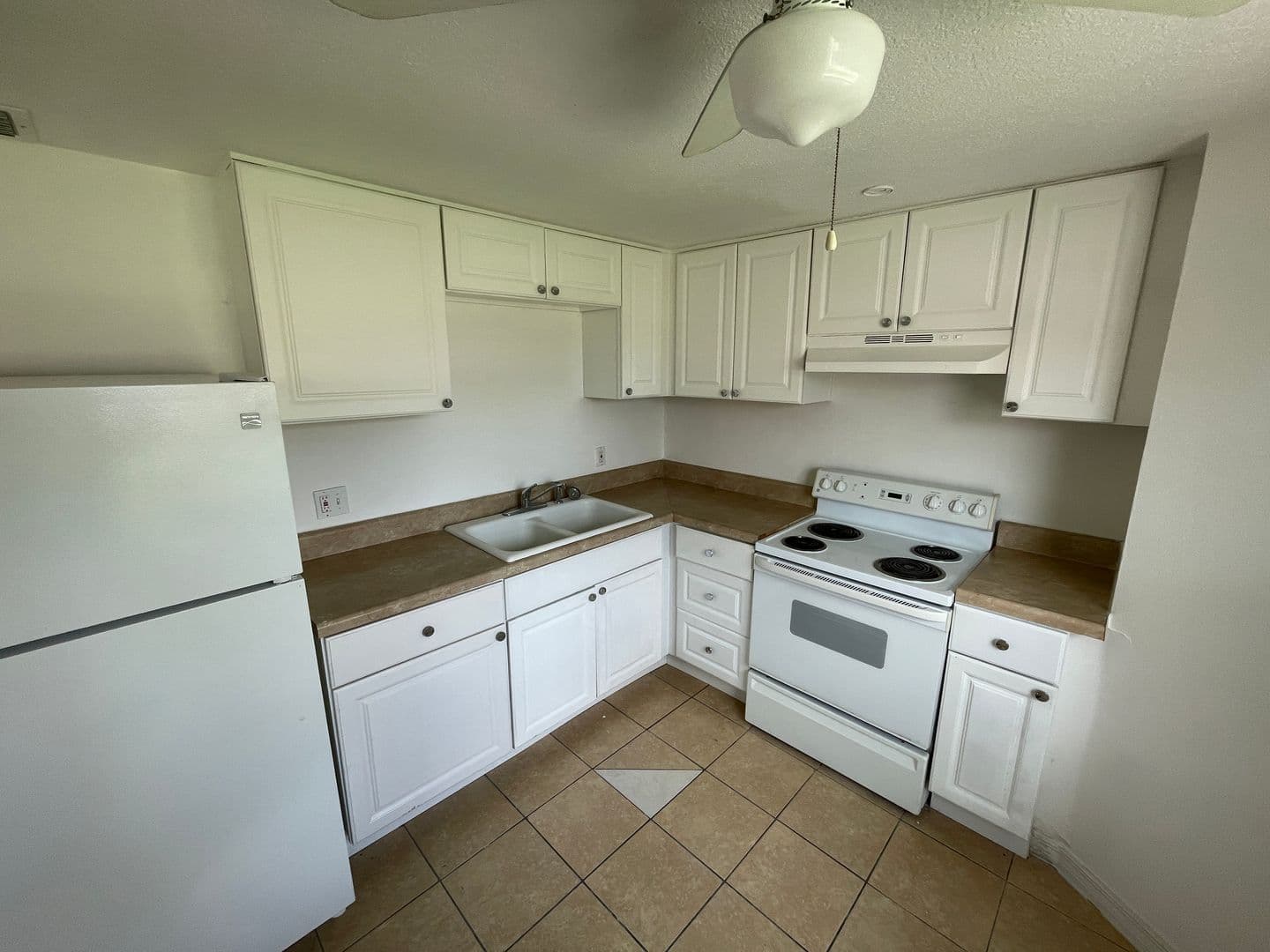 NEW PORT RICHEY Apartment: 5319 AVERY RD
