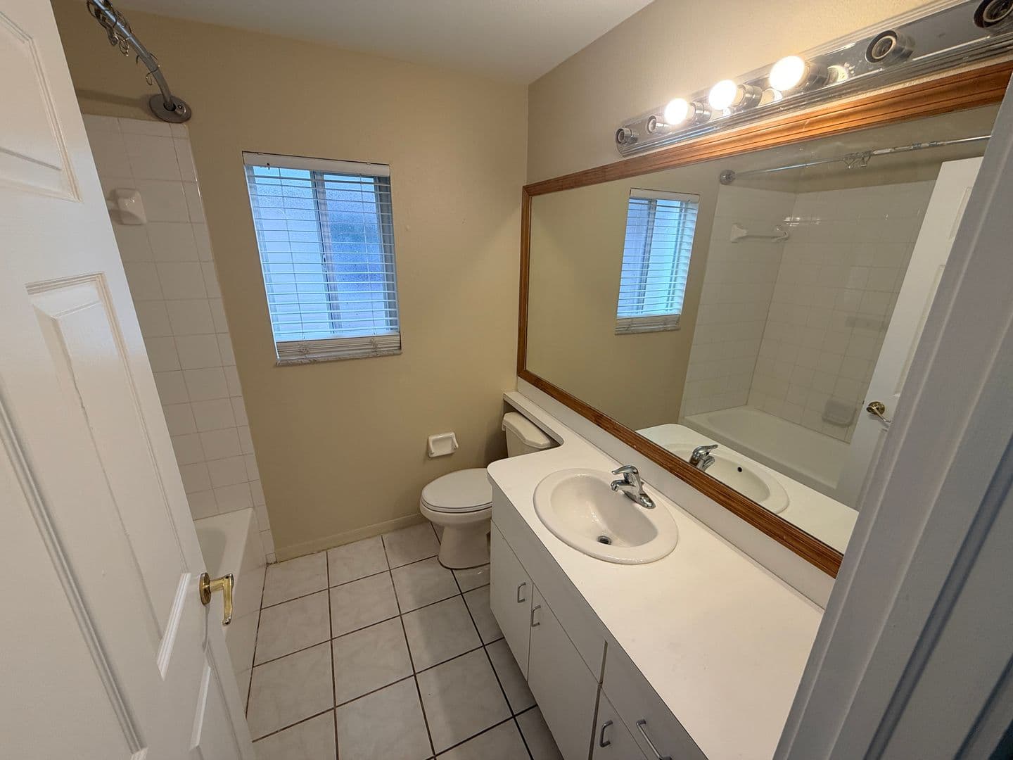 NEW PORT RICHEY House: 7032 WHITTINGTON CT