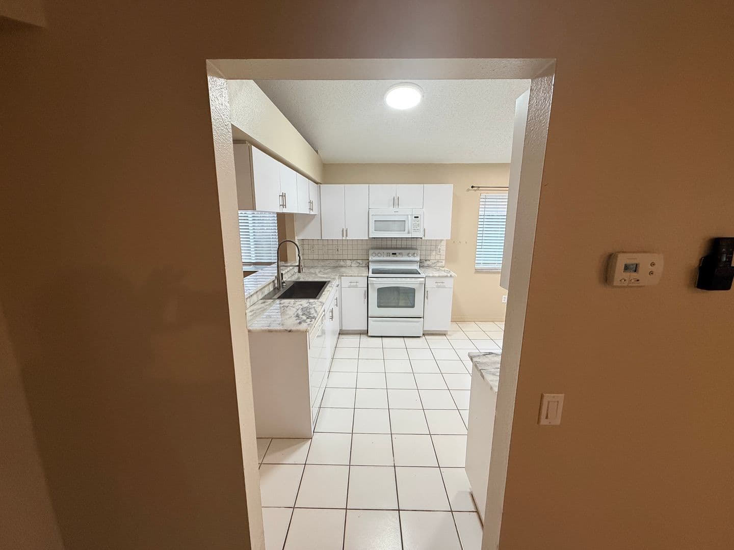 NEW PORT RICHEY House: 7032 WHITTINGTON CT