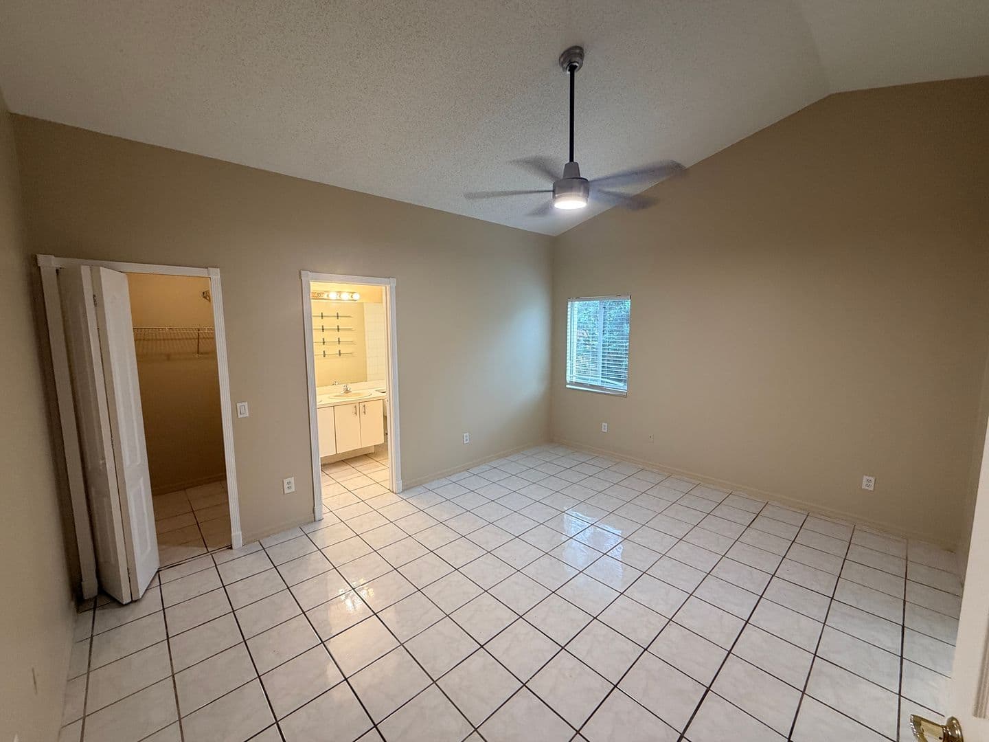 NEW PORT RICHEY House: 7032 WHITTINGTON CT