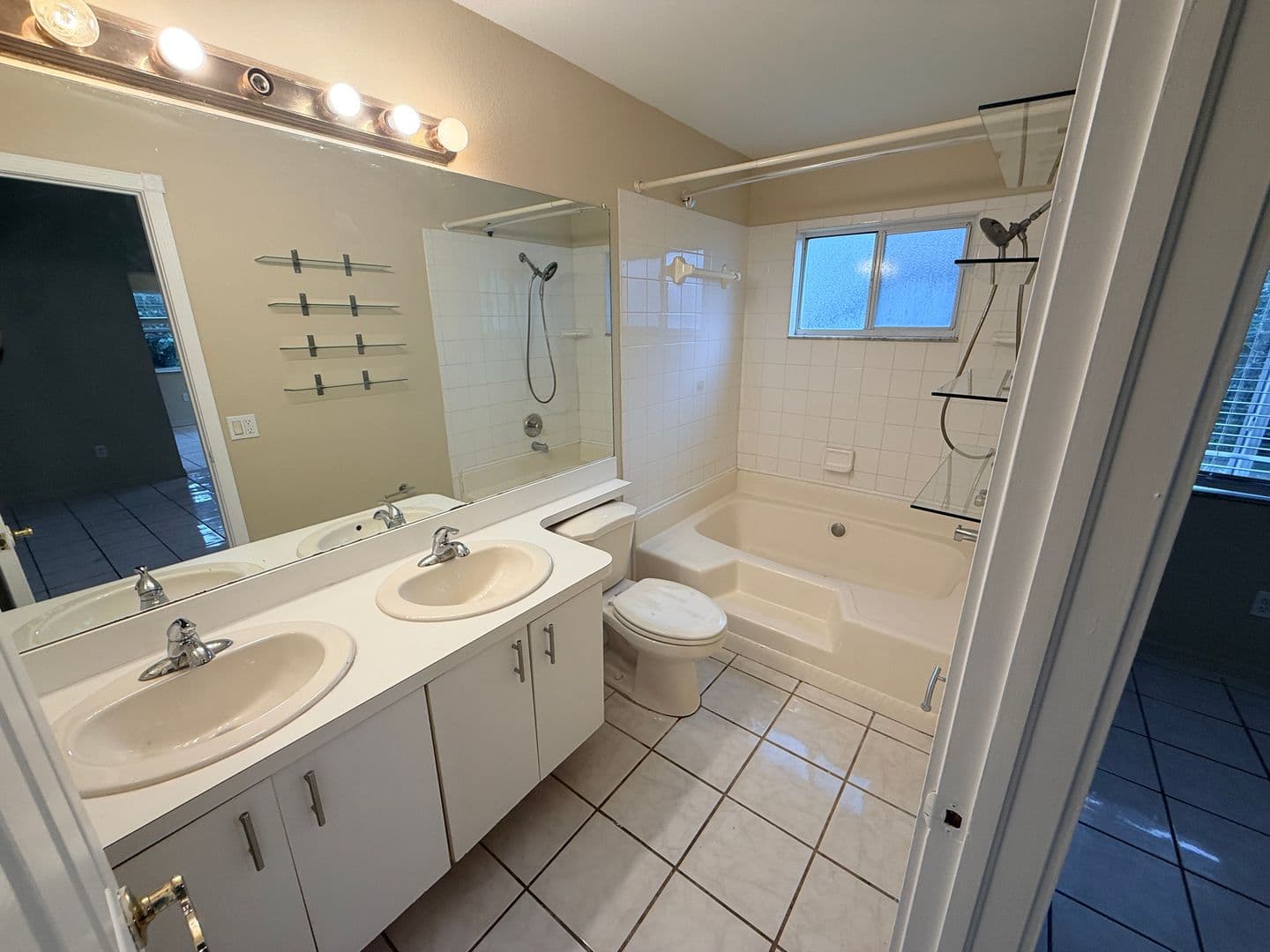 NEW PORT RICHEY House: 7032 WHITTINGTON CT