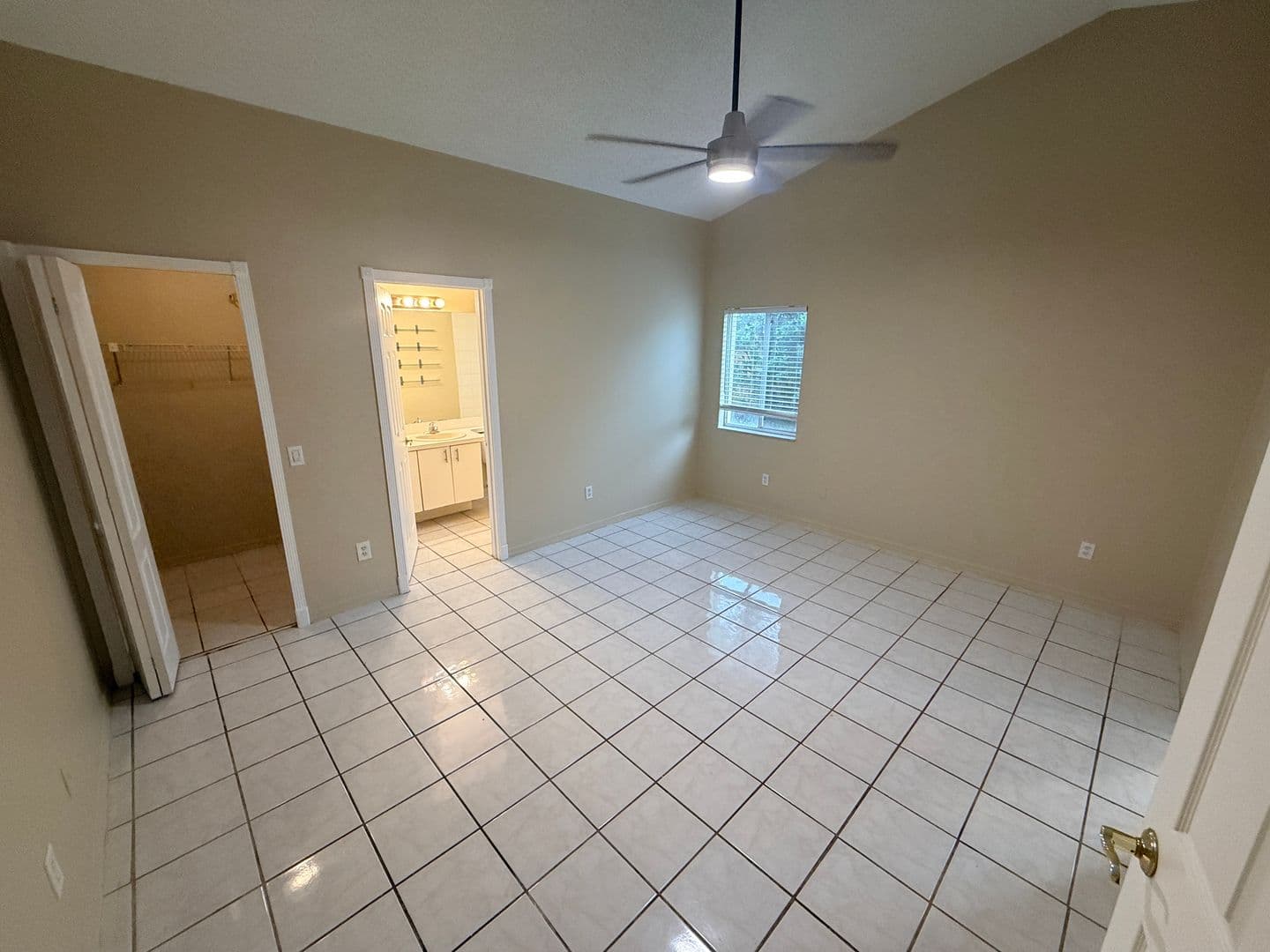 NEW PORT RICHEY House: 7032 WHITTINGTON CT