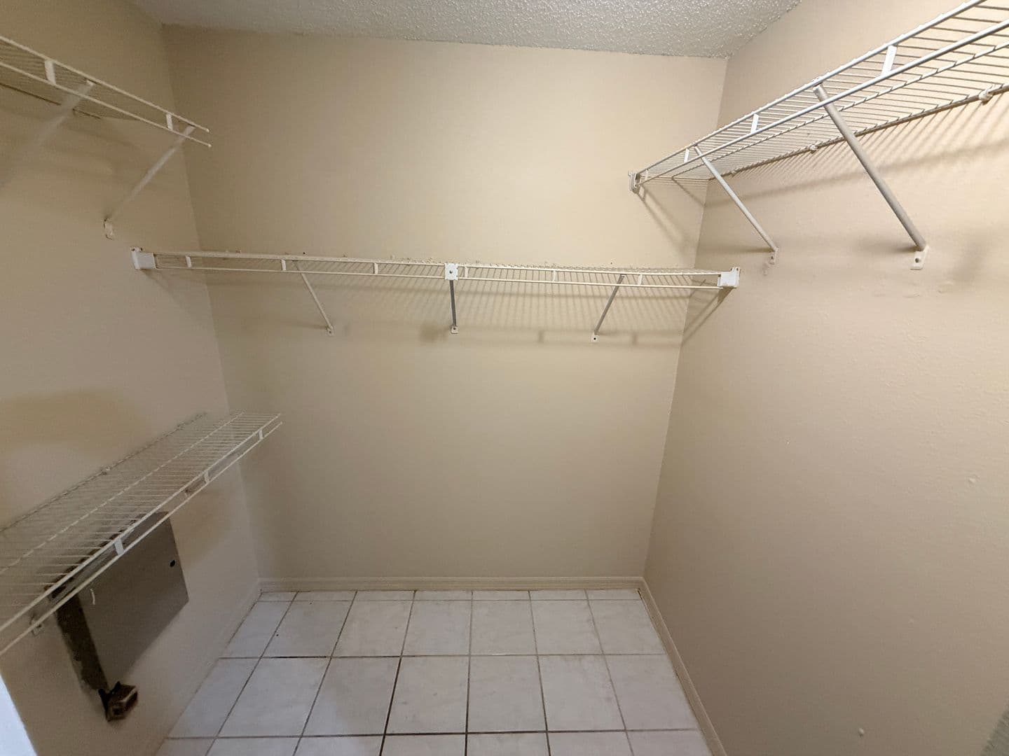 NEW PORT RICHEY House: 7032 WHITTINGTON CT