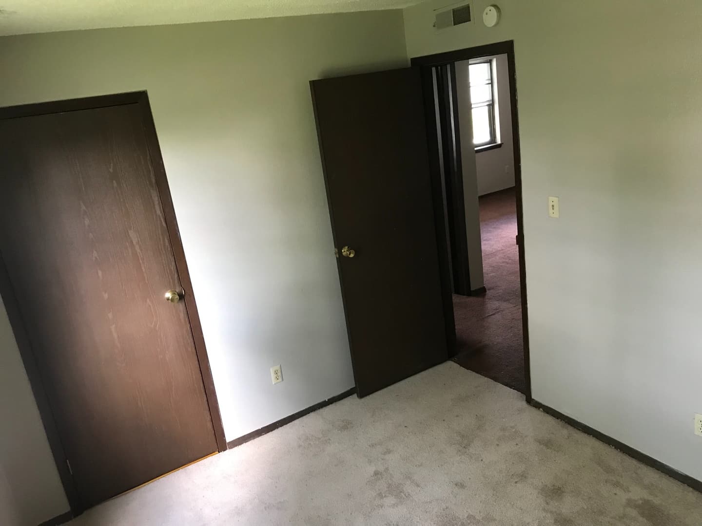 Columbia Apartment: 240 Apple Tree Ct