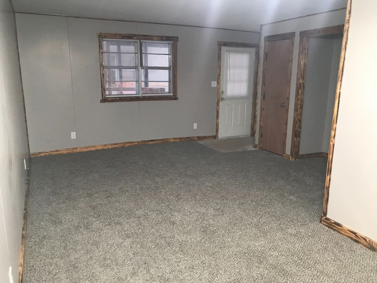 Jefferson City Apartment: 126 Marshall St