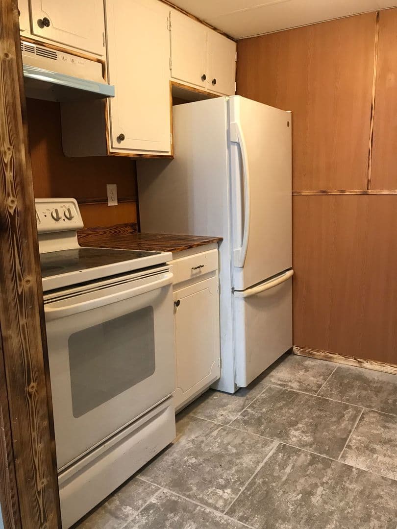 Jefferson City Apartment: 126 Marshall St