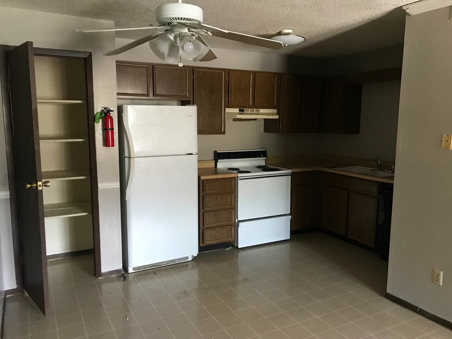 Columbia Apartment: 240 Apple Tree Ct