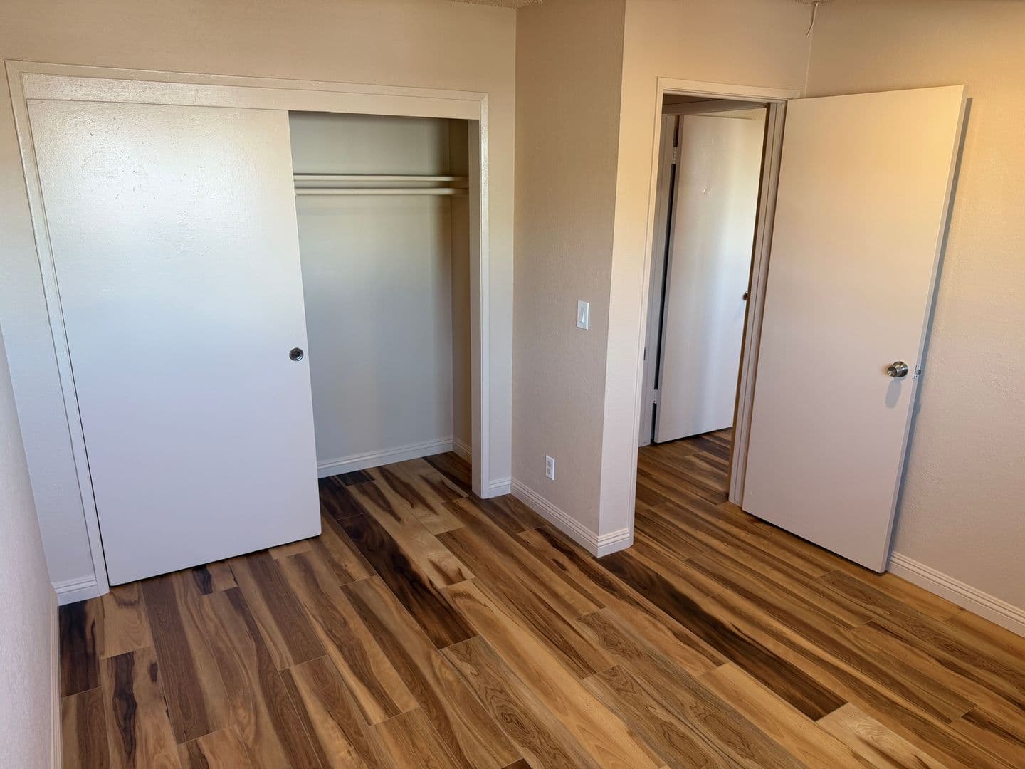 Huntington Beach Townhome: 8122 Deerfield Dr