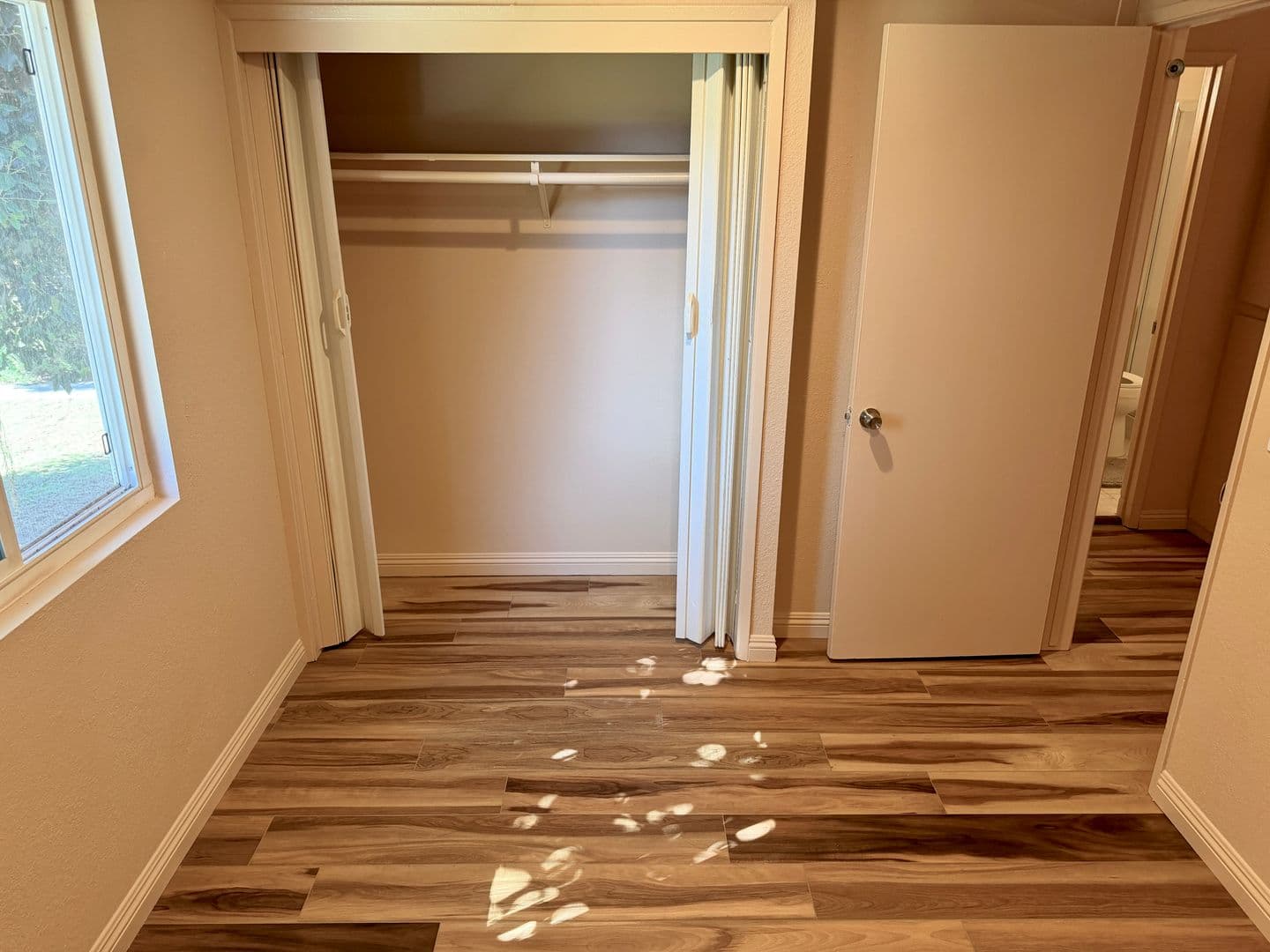 Huntington Beach Townhome: 8122 Deerfield Dr