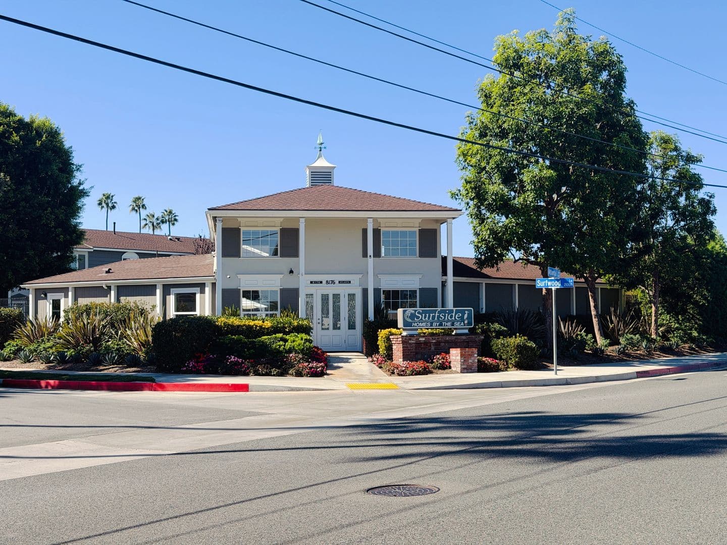 Huntington Beach Townhome: 8122 Deerfield Dr