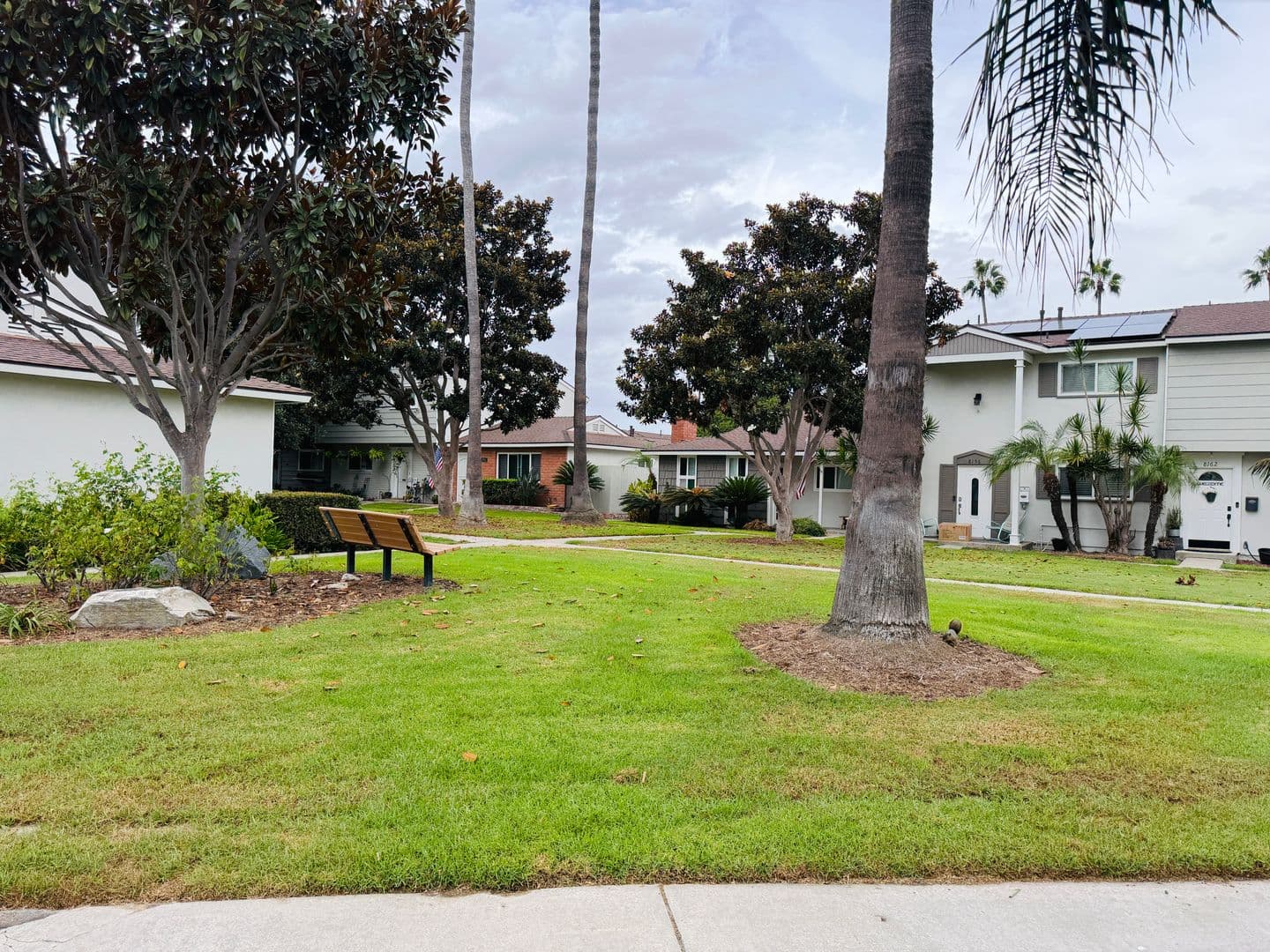 Huntington Beach Townhome: 8122 Deerfield Dr