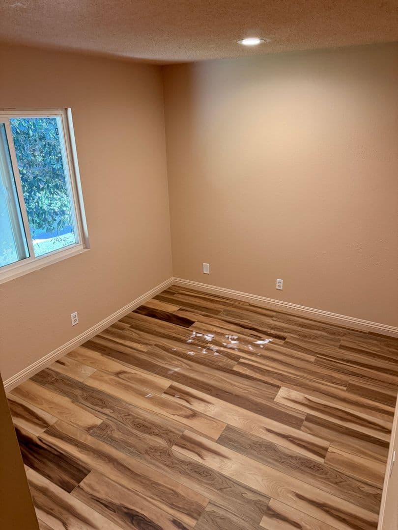 Huntington Beach Townhome: 8122 Deerfield Dr