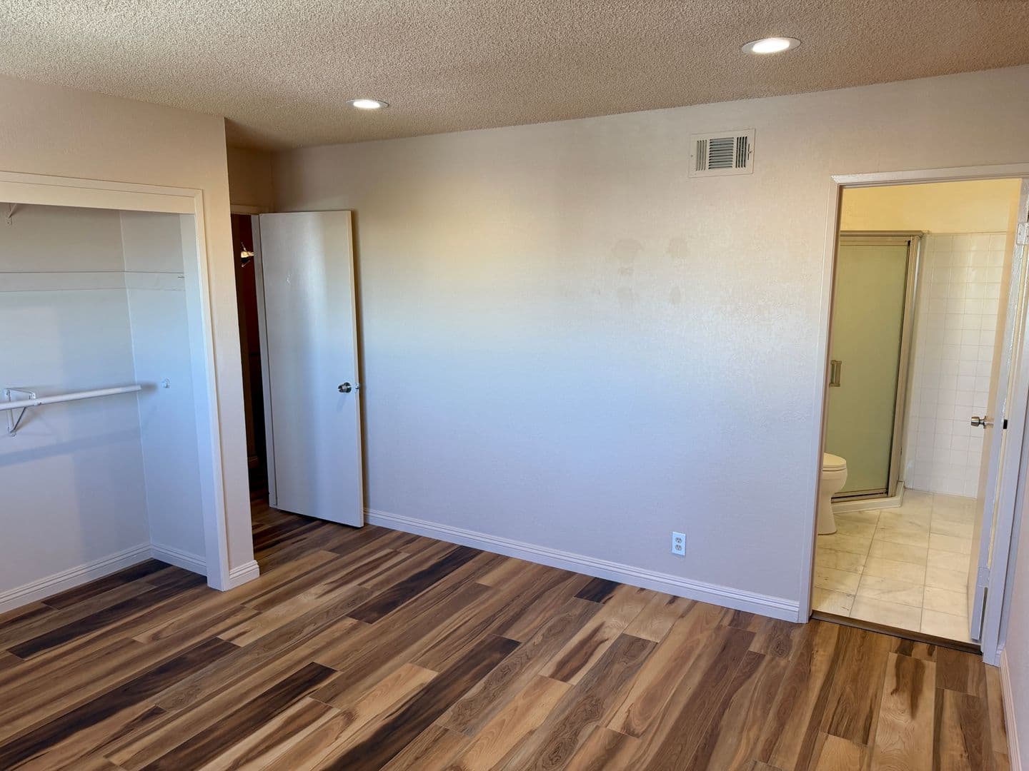 Huntington Beach Townhome: 8122 Deerfield Dr