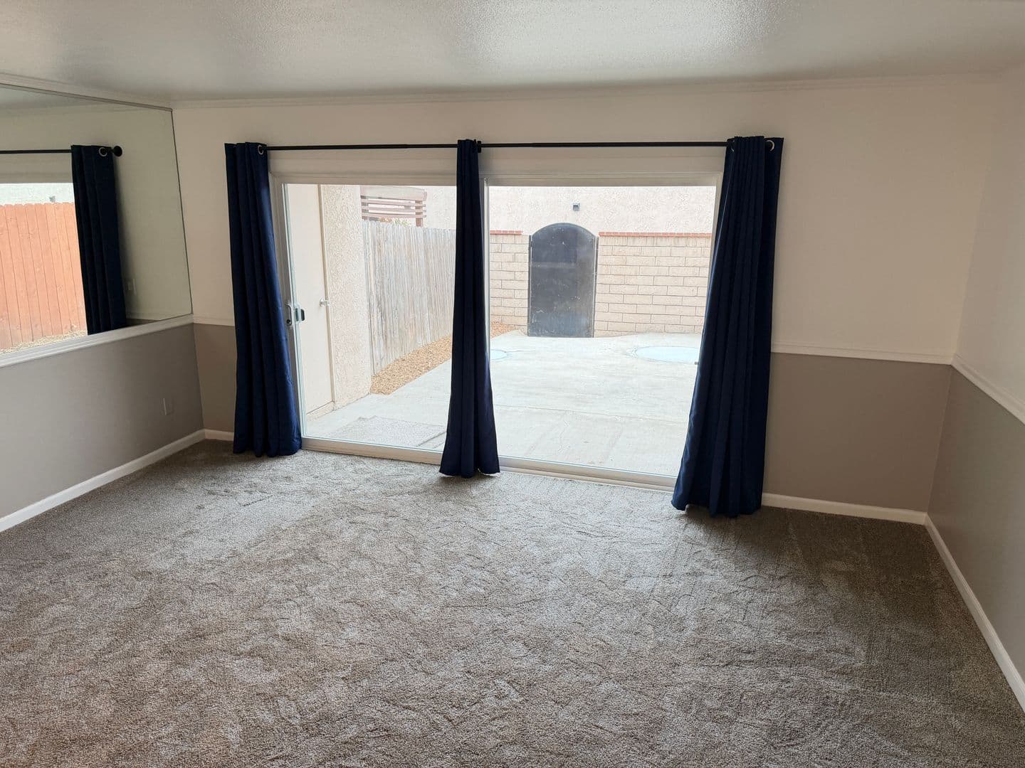 Orange Condo: 700 W La Veta Ave #P3