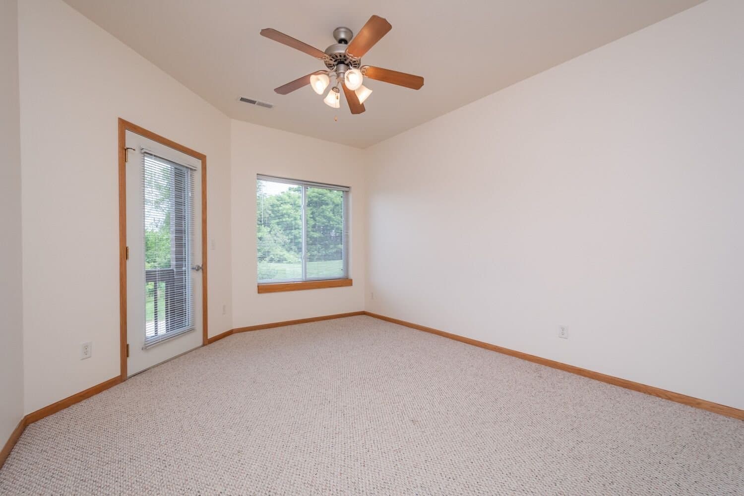 Coralville Apartment: 30 Redtail Bend Units 1 - 12
