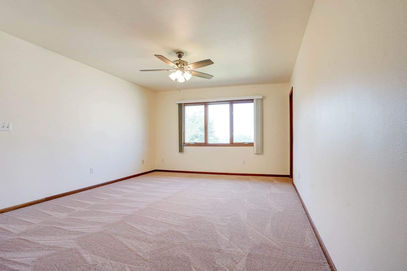 Coralville Apartment: 8 - 11 Redtail Court