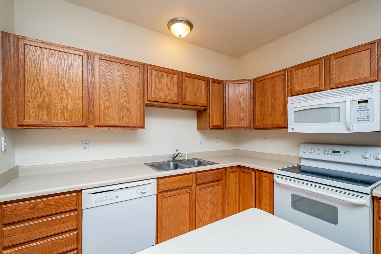 Coralville Apartment: 29 Redtail Bend Units 1 - 36