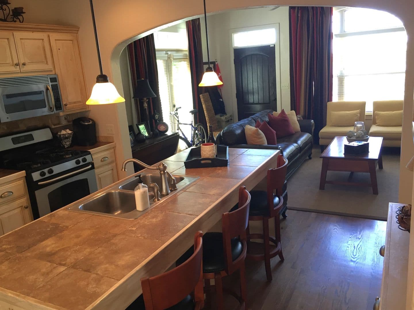 Fayetteville Apartment: N. Olive Avenue,