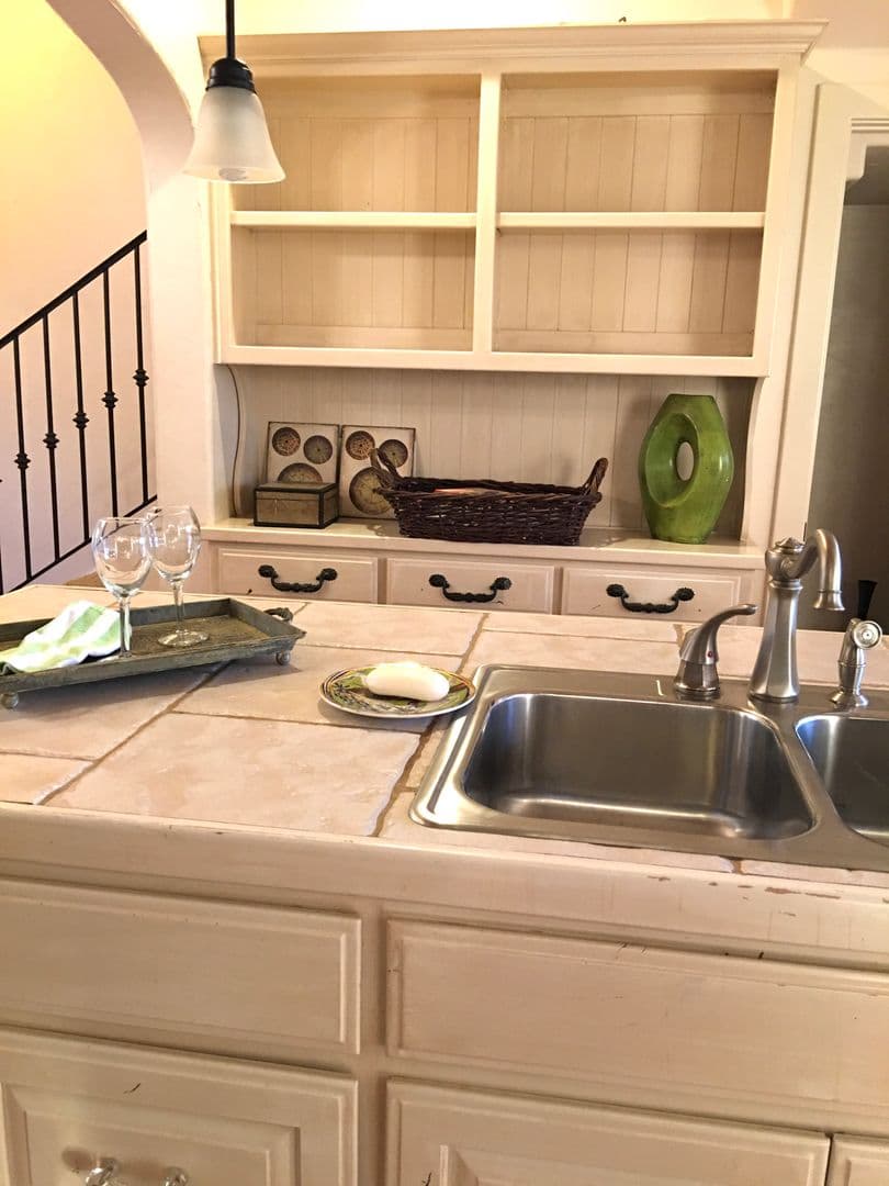Fayetteville Apartment: N. Olive Avenue,