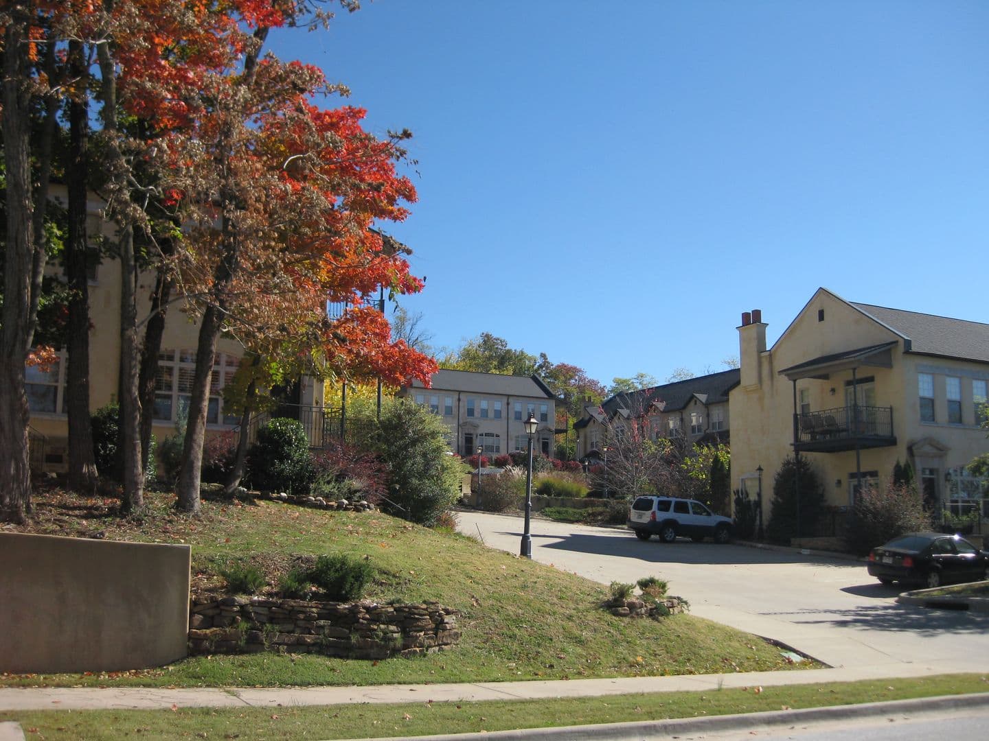 Fayetteville Apartment: N. Olive Avenue,