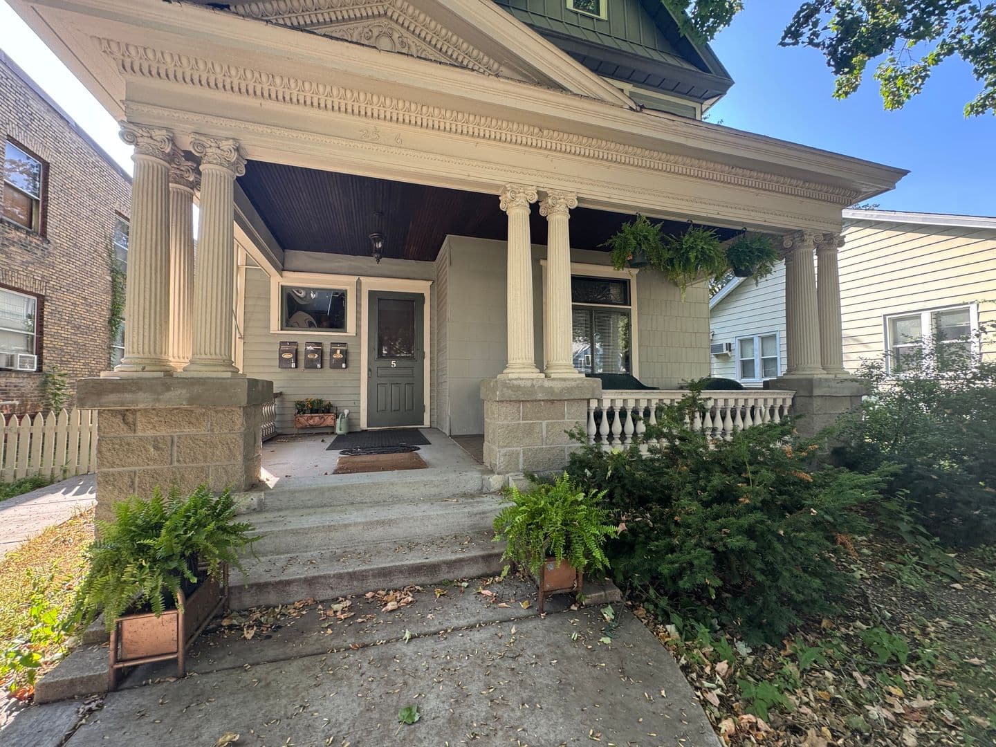 Minneapolis Apartment: 2526 Polk St NE